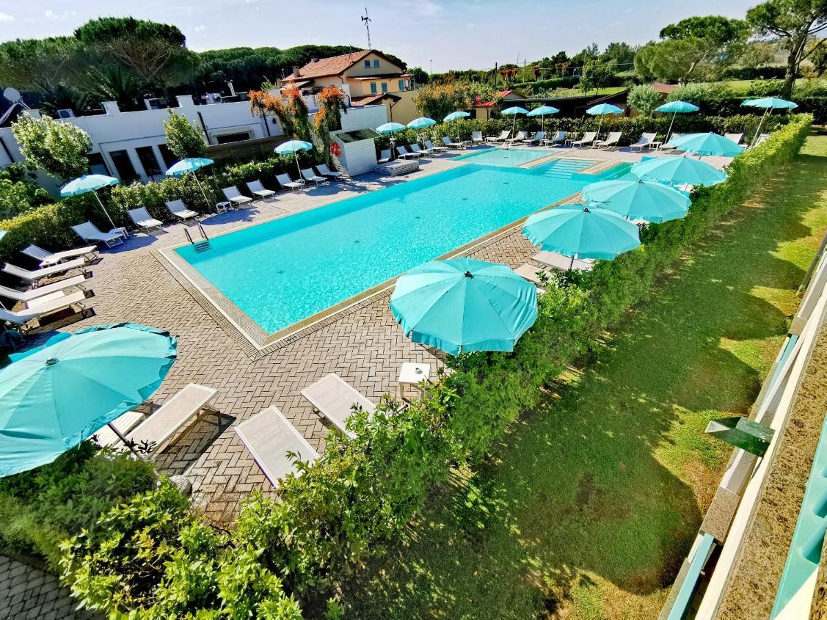 Apartments In Residence In Vada With Swimming Pool 450 Meters From The Sea Kültér fotó