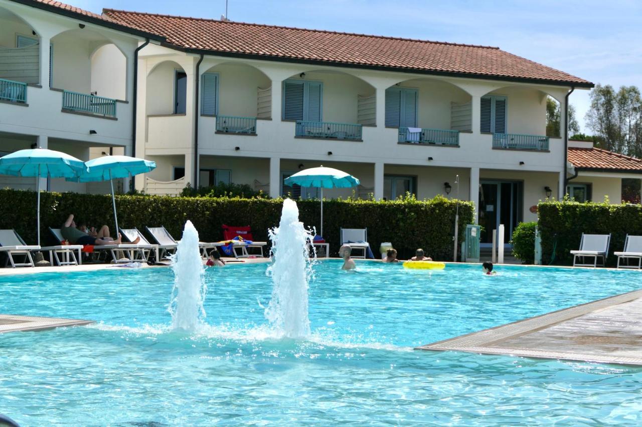 Apartments In Residence In Vada With Swimming Pool 450 Meters From The Sea Kültér fotó